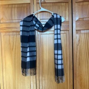 Louisa Perini Elegant Black and White Plaid Cashmere Scarf